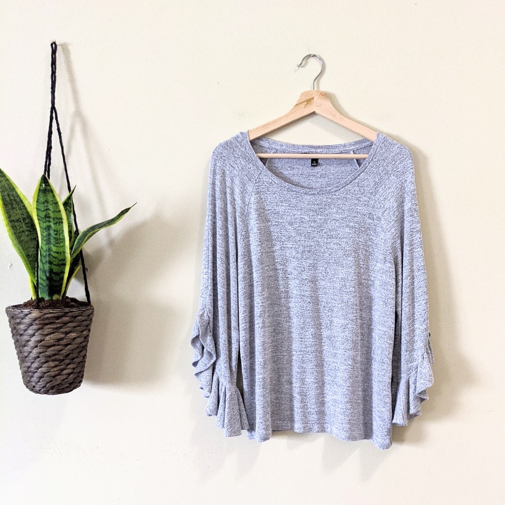 Banana Republic Grey Knit Ruffle Sleeve Blouse